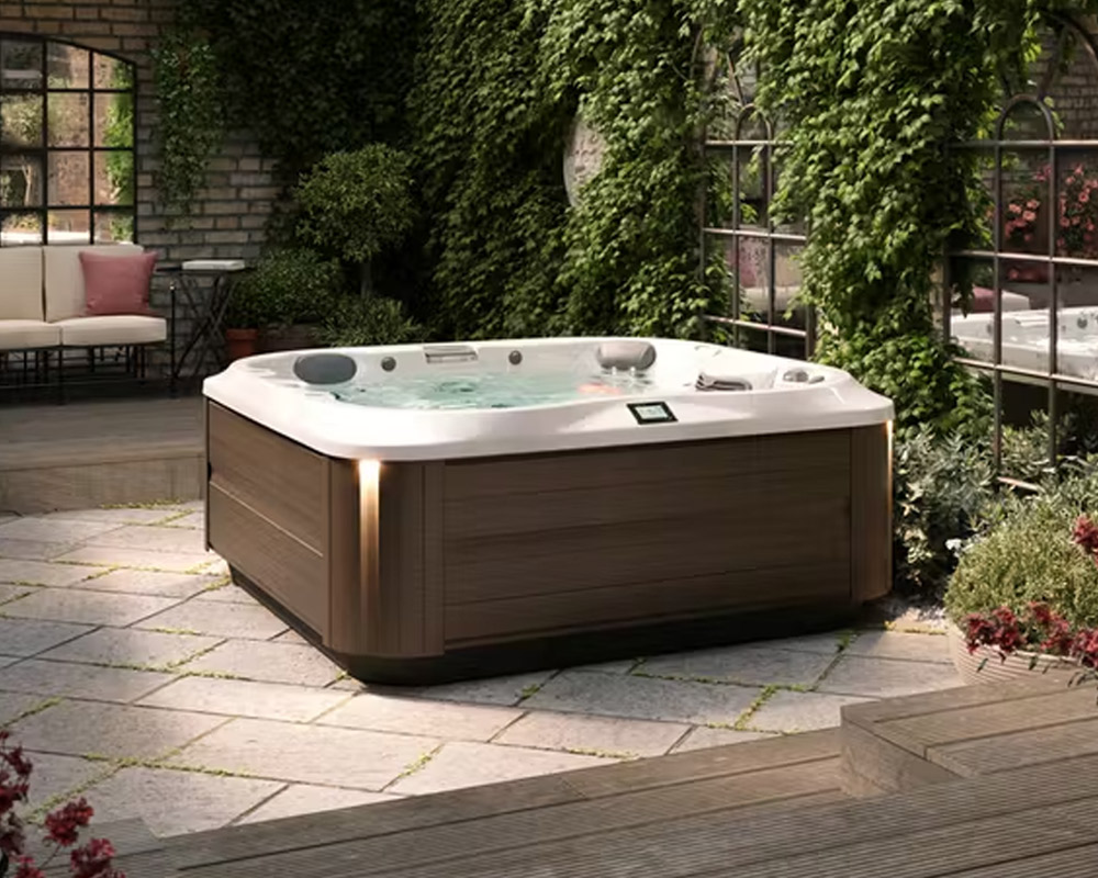 J335 Jacuzzi hot tub design for outdoor living Machesney Park IL