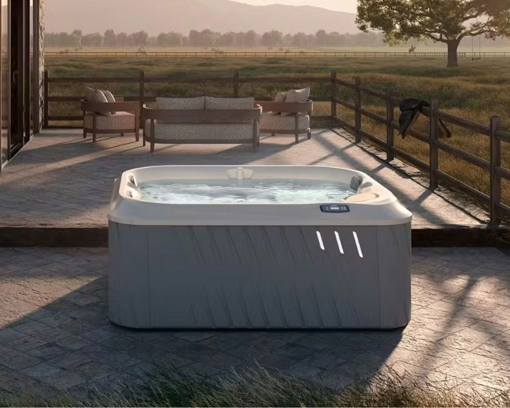 industry-leading hydrotherapy and relaxation with Jacuzzi hot tubs in Madison WI